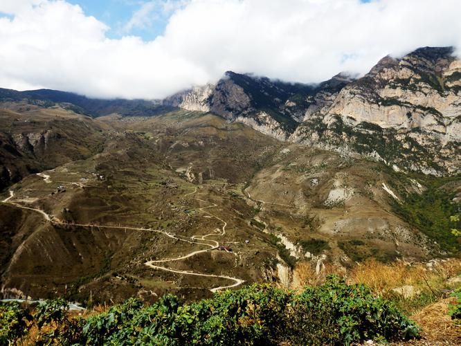 Следы Тамары: От монастырей к вершинам — путь императрицы