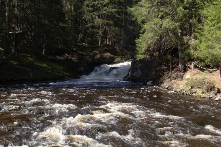 Карелия во всей красе: водопады, тайны и величие