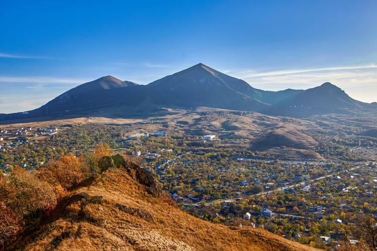 Путешествие между скалами, кострами и танцами
